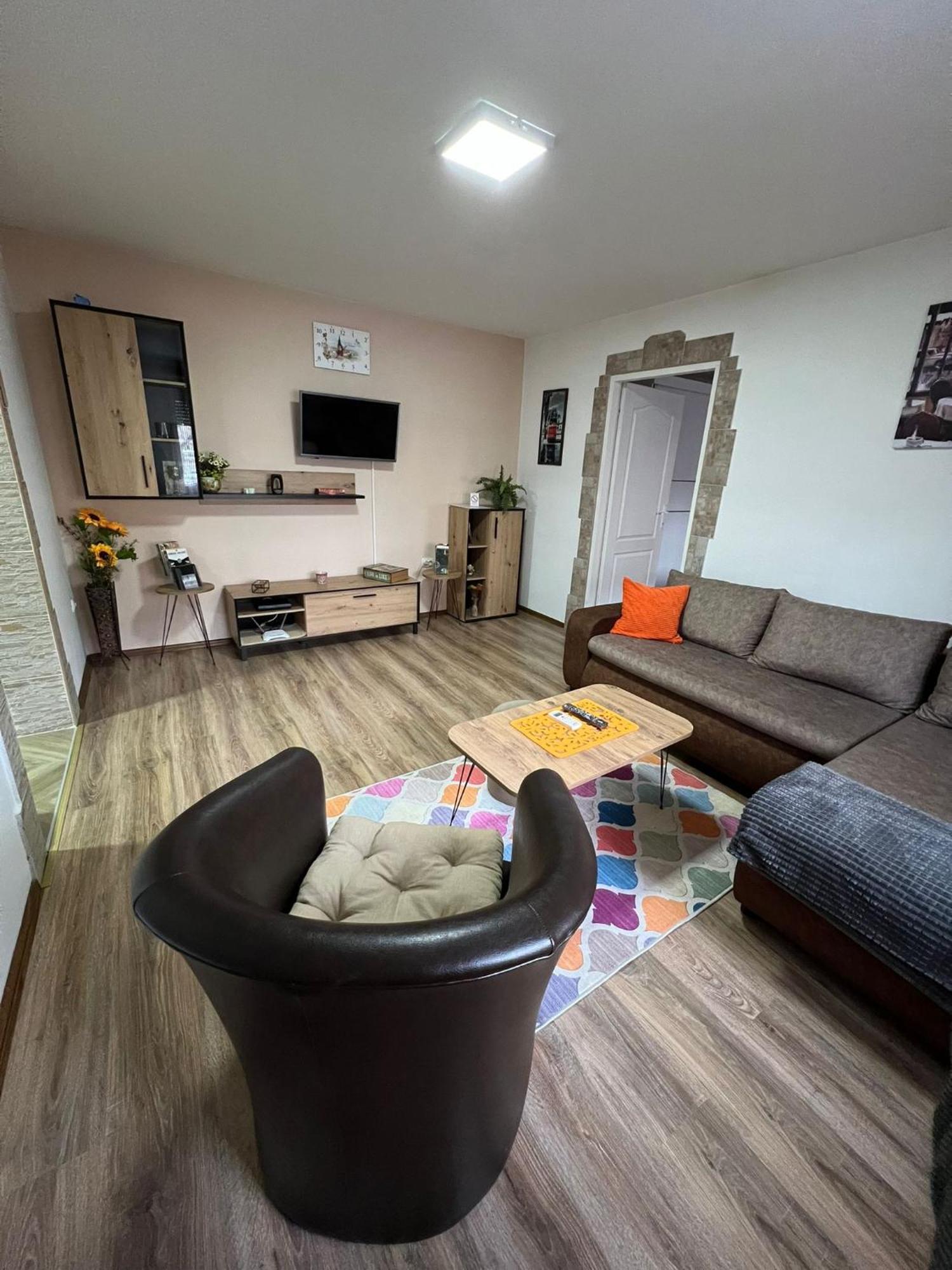 Apartamento SU Libero Apartman Subotica Exterior foto